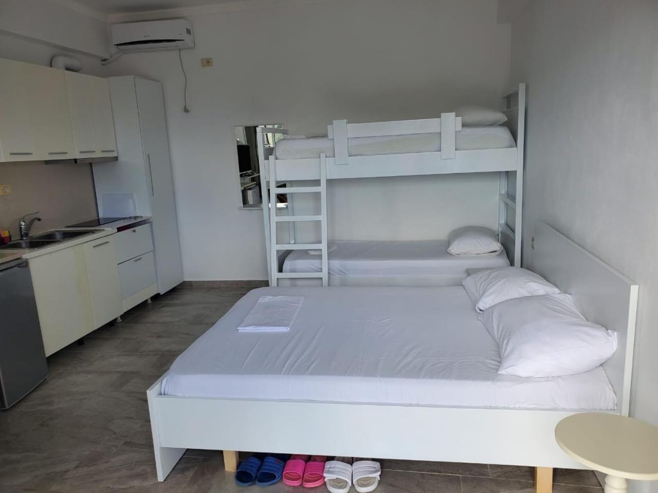 Luigi S Fairyview Apartment Sarande Exterior photo